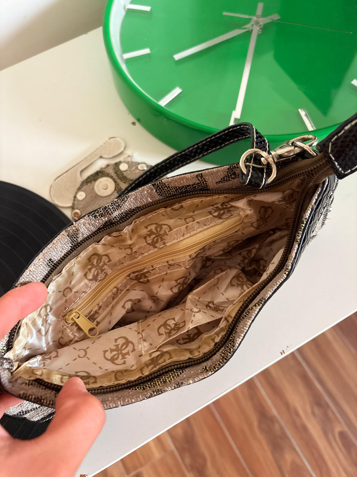 Guess 2000s mini bag