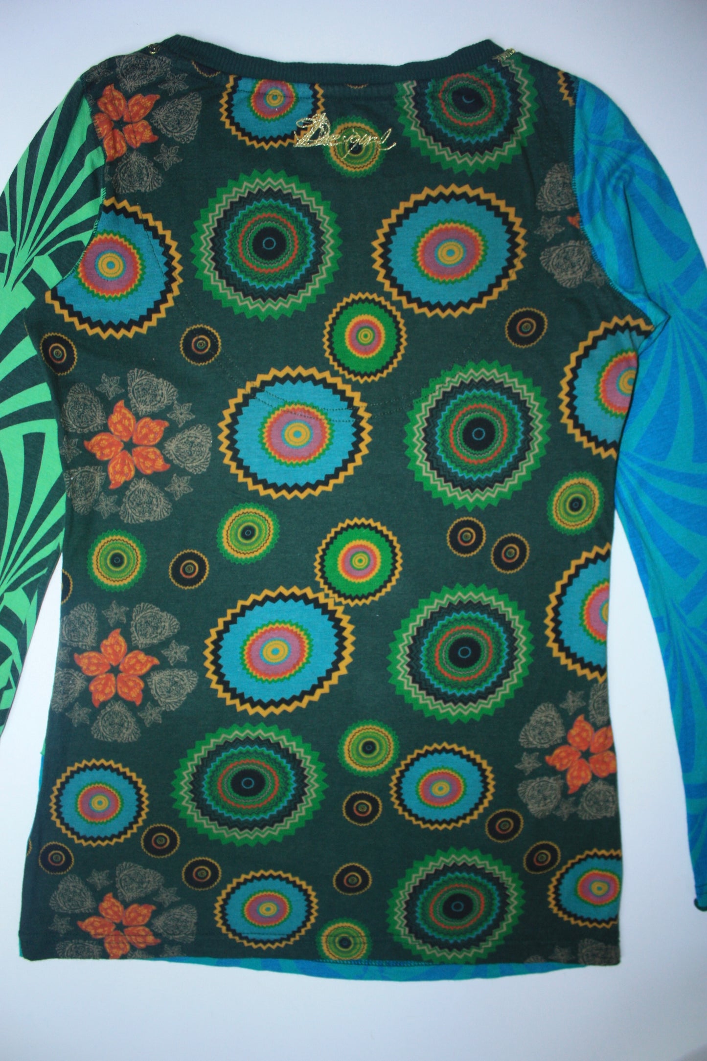 Desigual graphic 2000s top