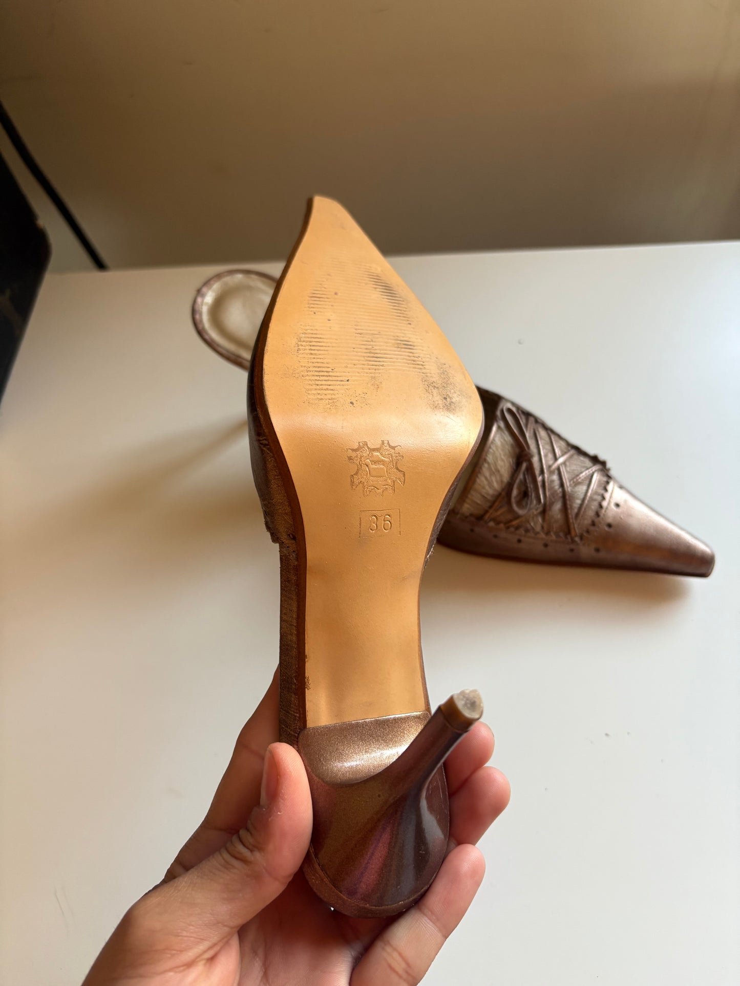 Viasscarda vintage pointed toe mule heels