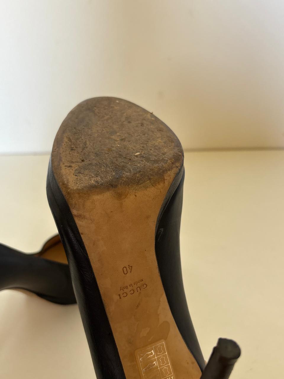 Gucci leather horsebit pumps