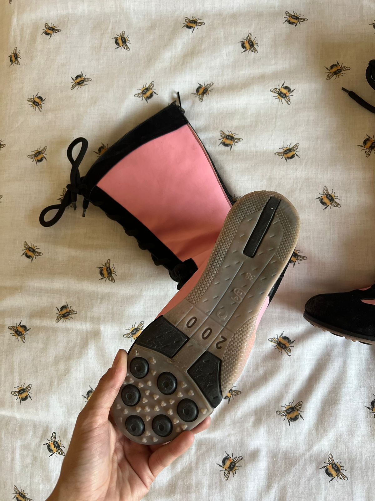 Pink boxing tie up shoes