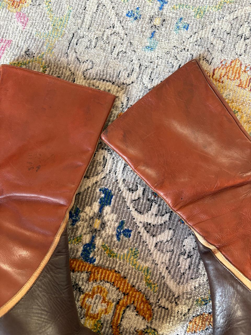 Vintage 2000s leather square toe heeled boots