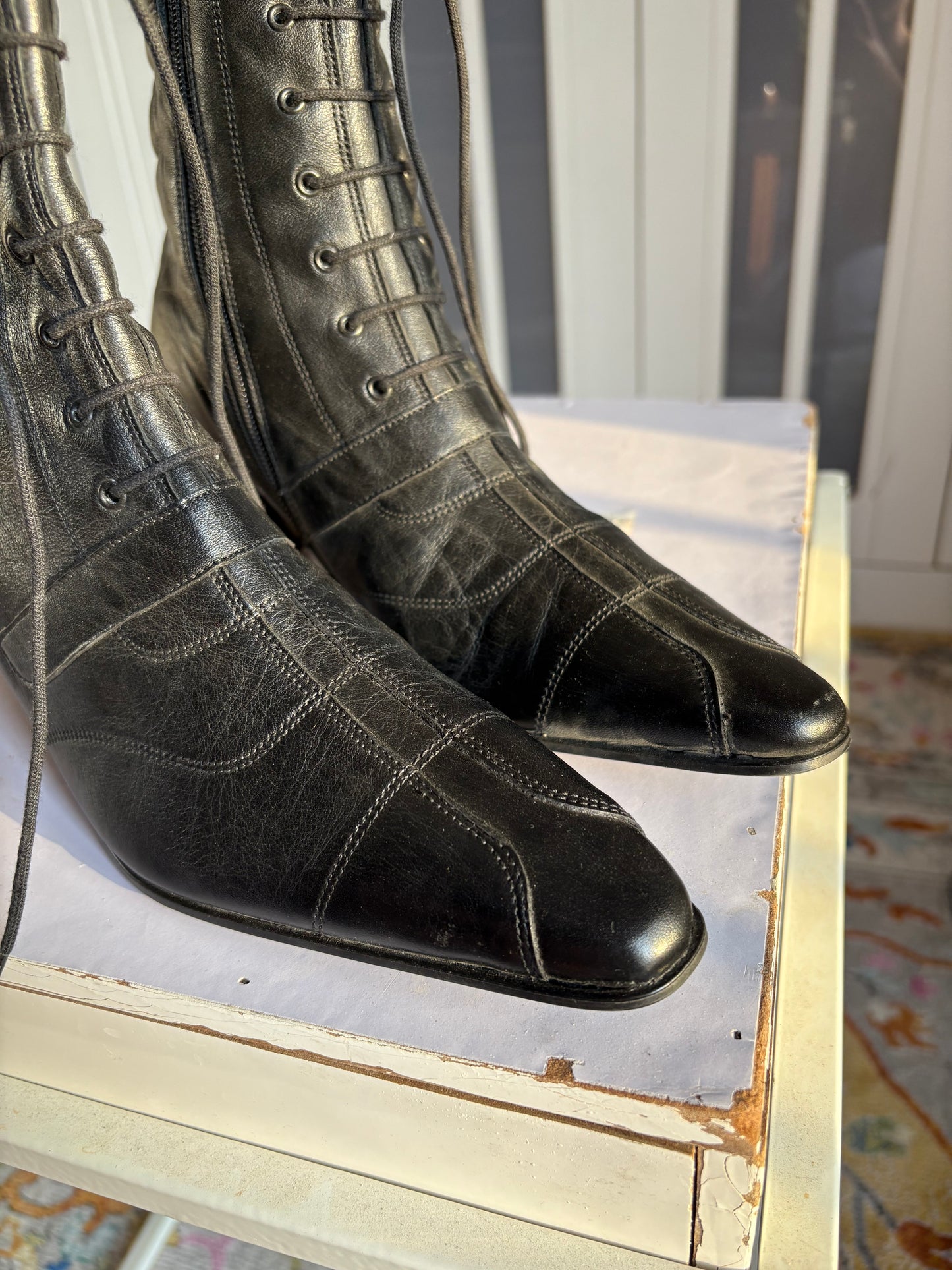 vintage leather lace up pointy boots
