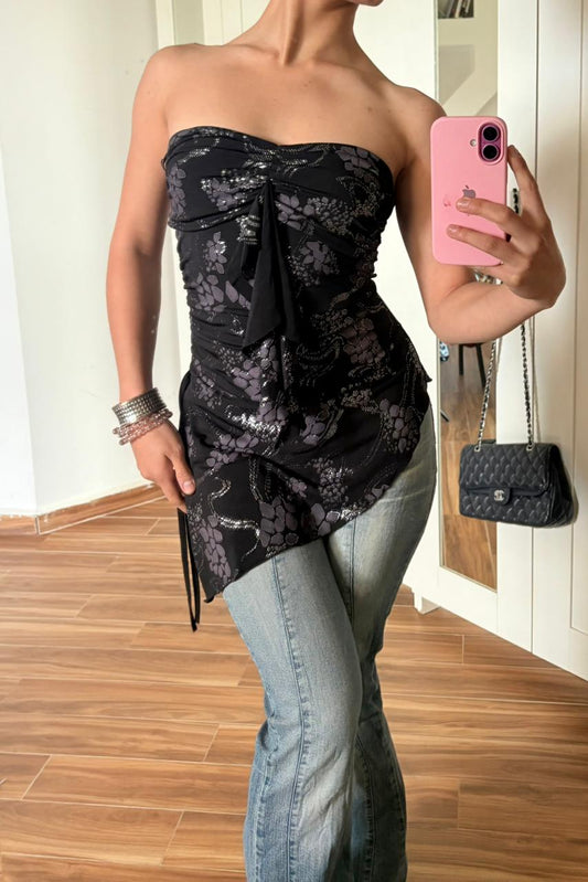 Glittery asymmetric top