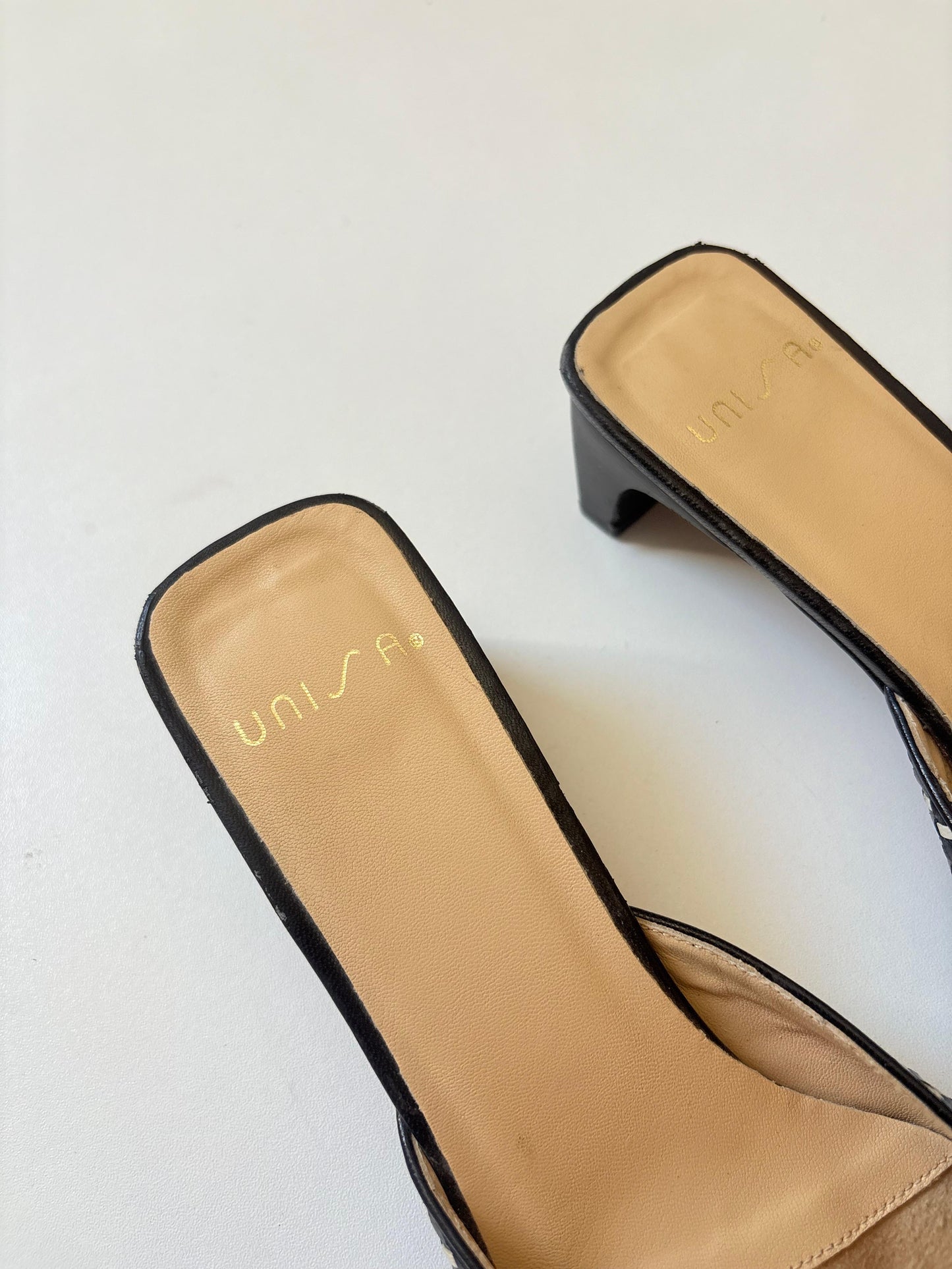 Unisa patterned mules