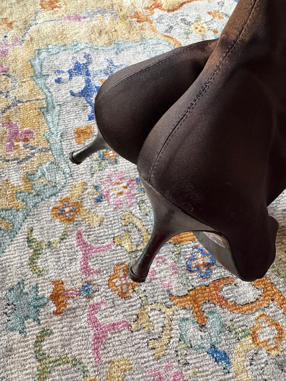 Massimo Dutti satin like pointy heeled boots