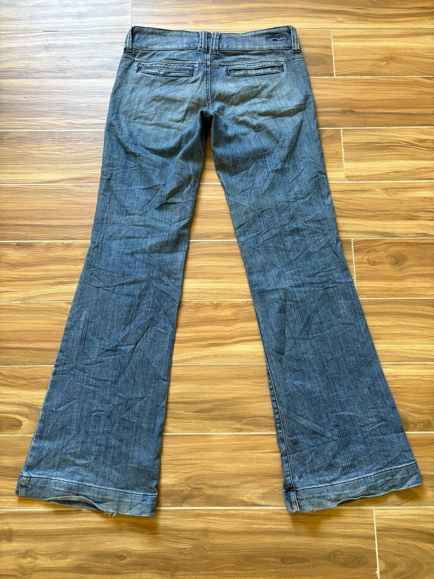 Refuge 2000s low waist flared jeans