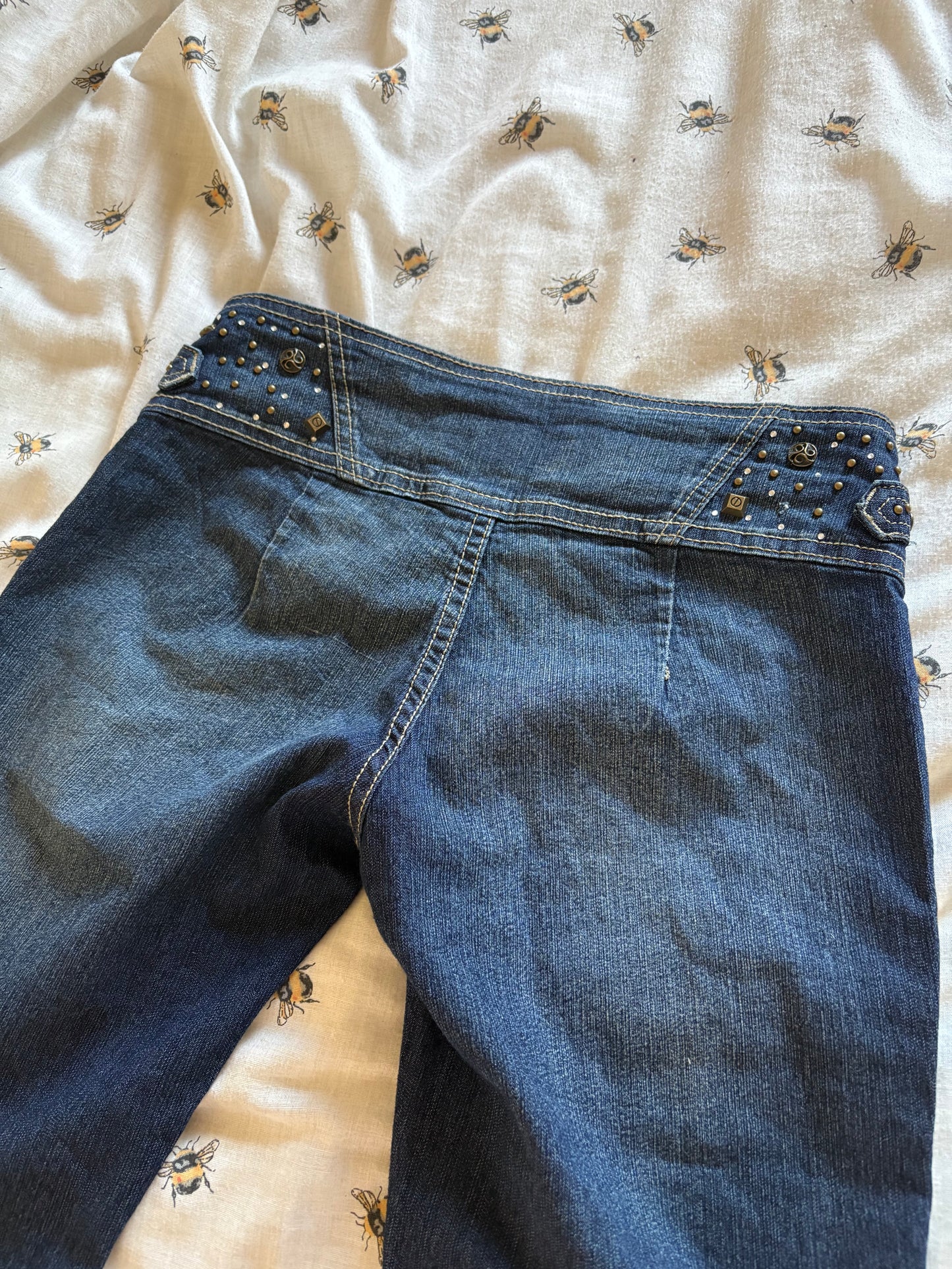 y2K low rise jeans