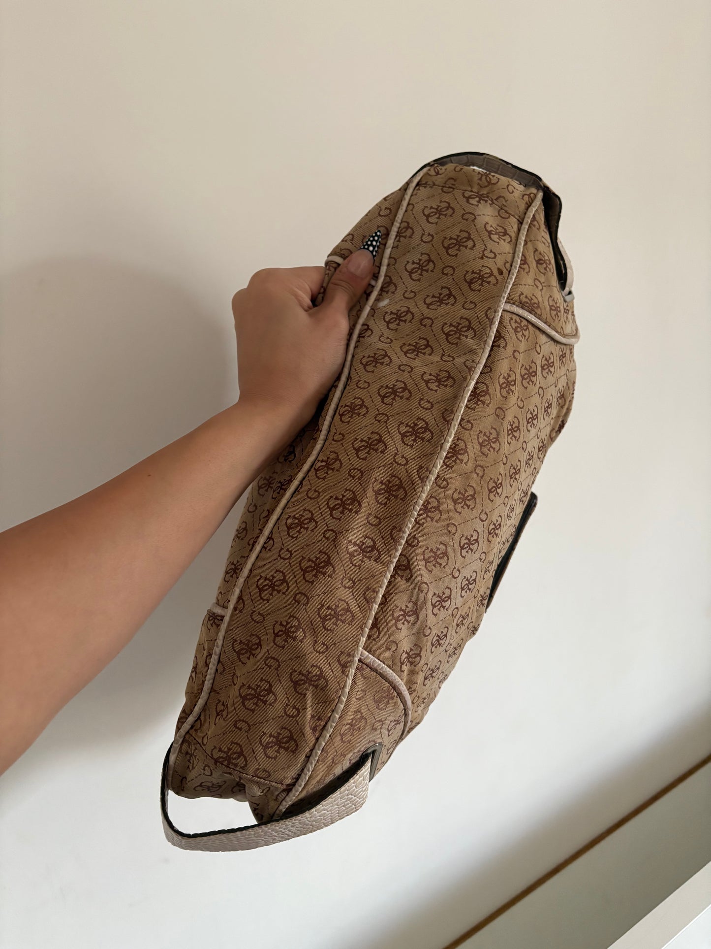 Guess big y2k bag