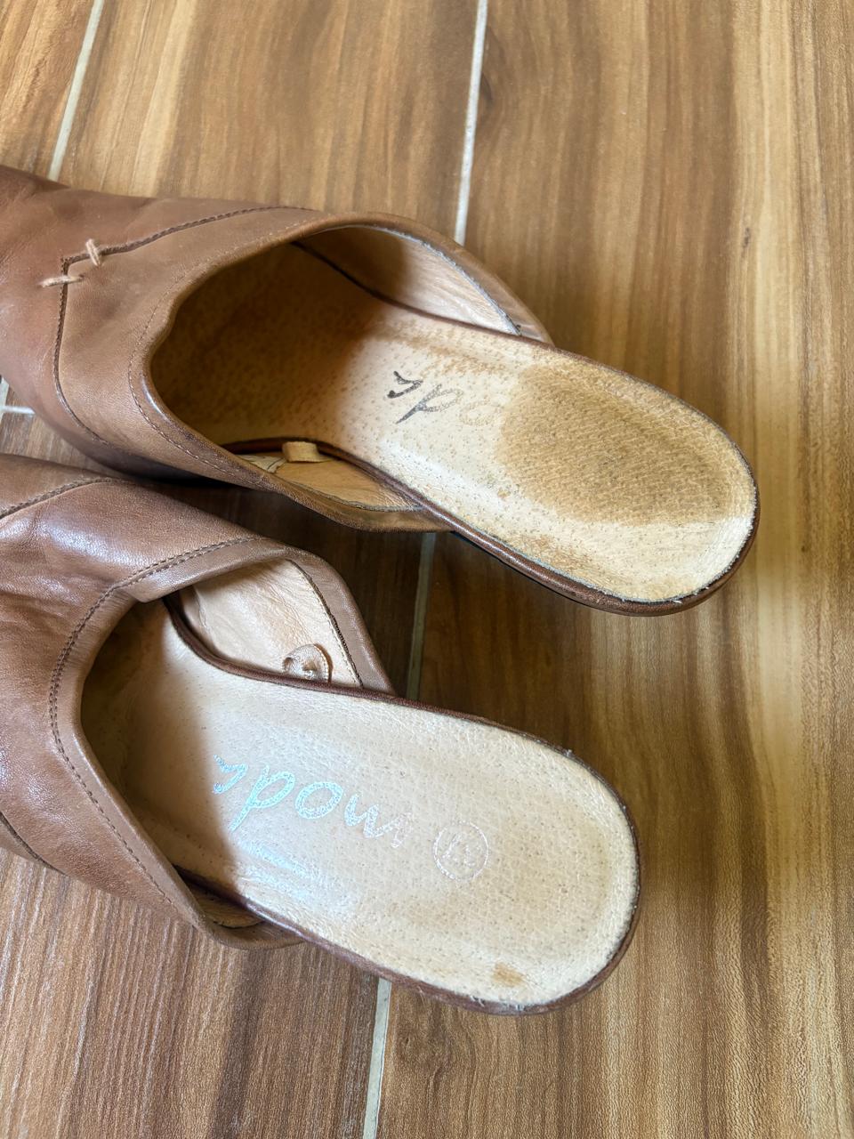 Vintage styled leather mules
