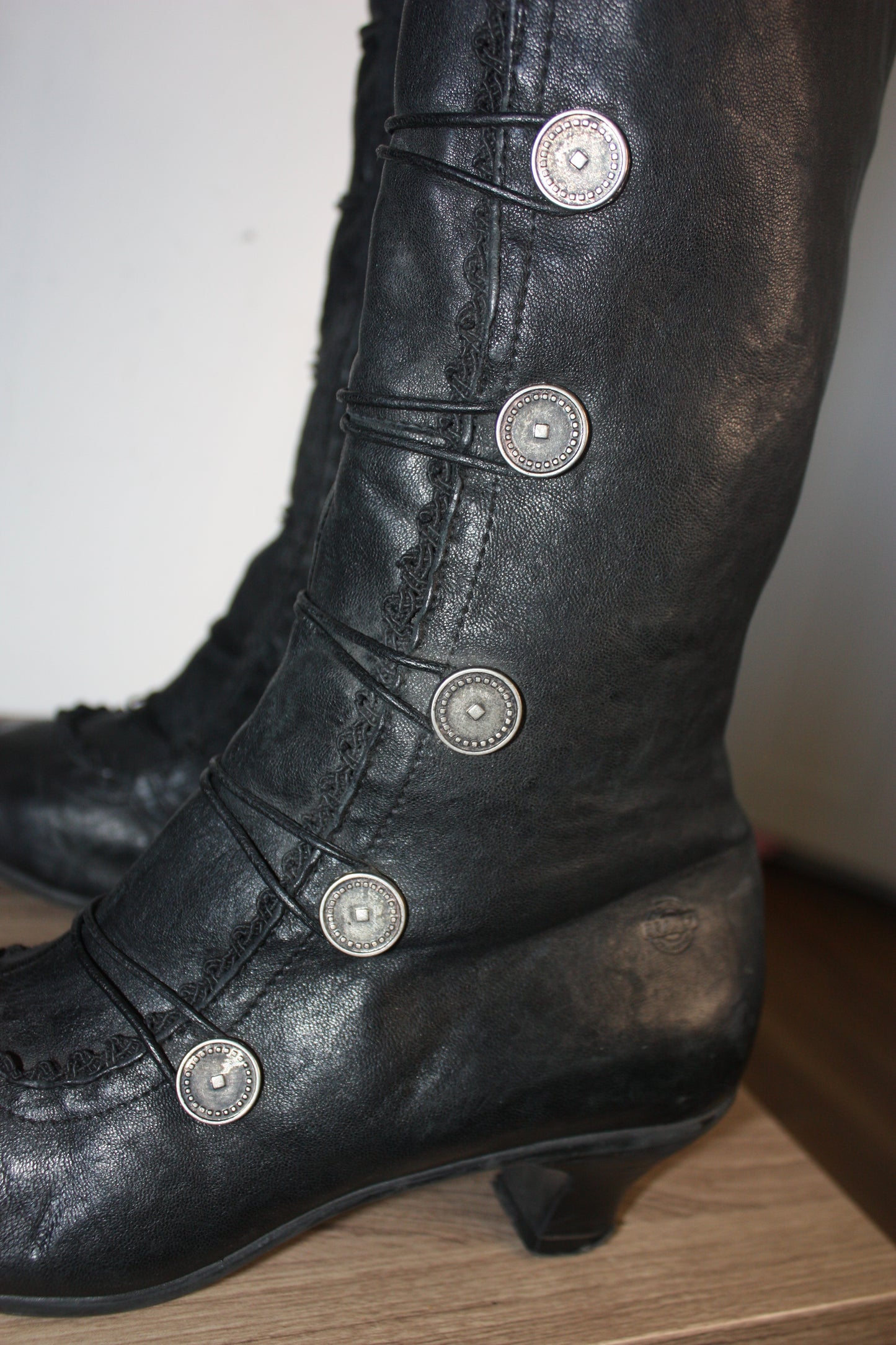 Brako leather kitten heeled boots
