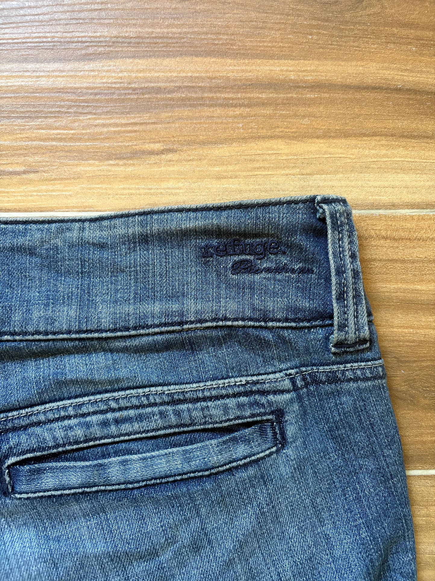 Refuge 2000s low waist flared jeans