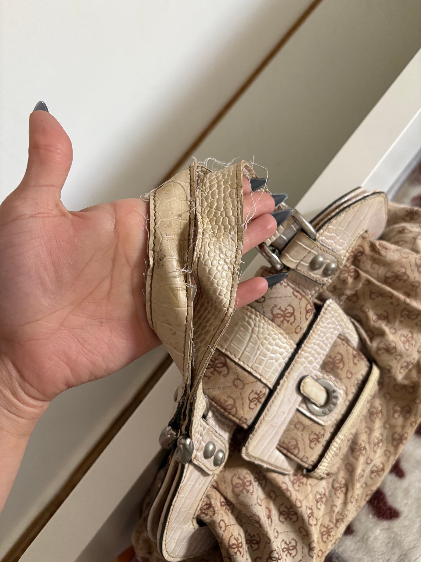 Guess big y2k bag