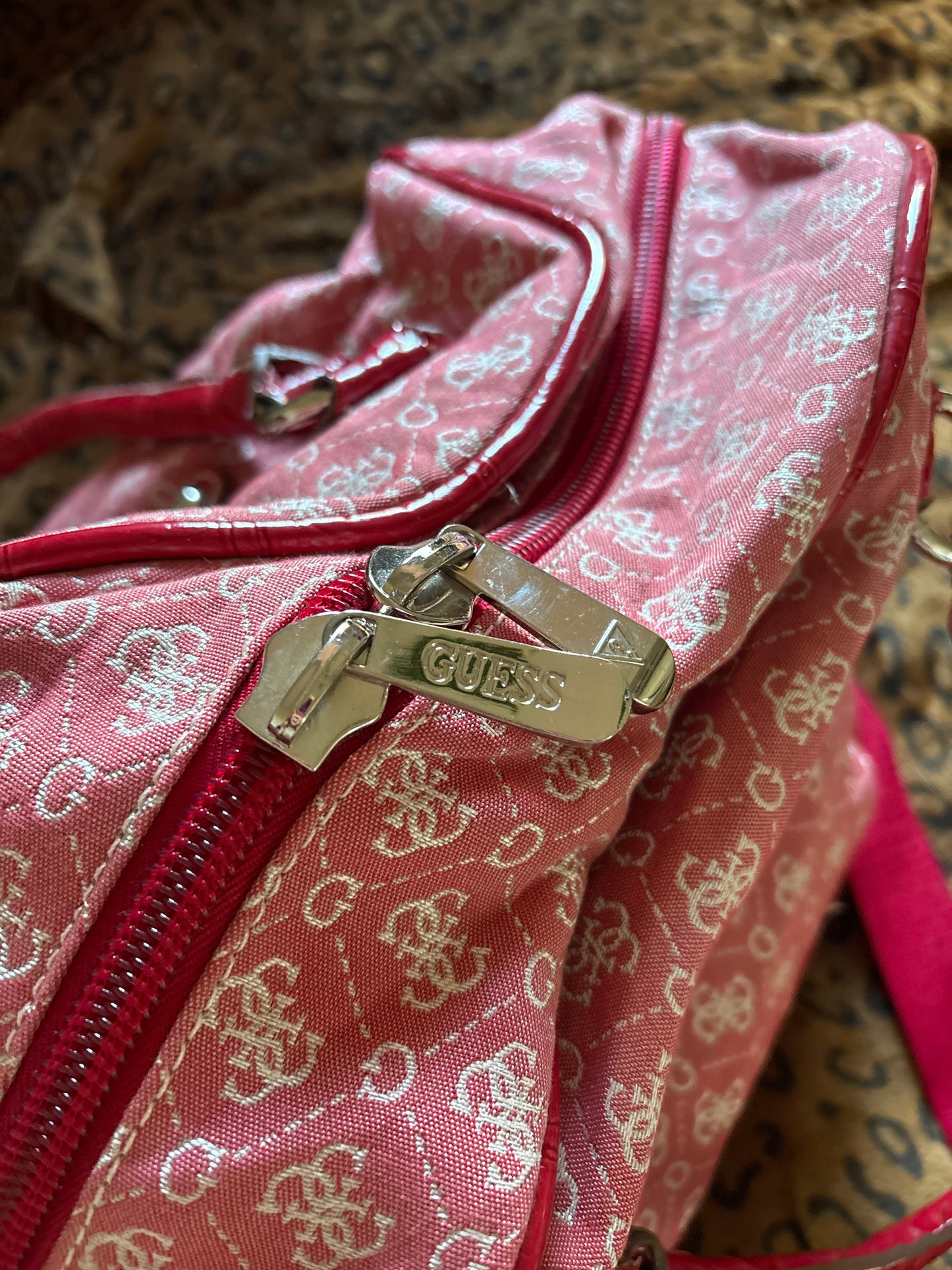 2000s big Guess bag