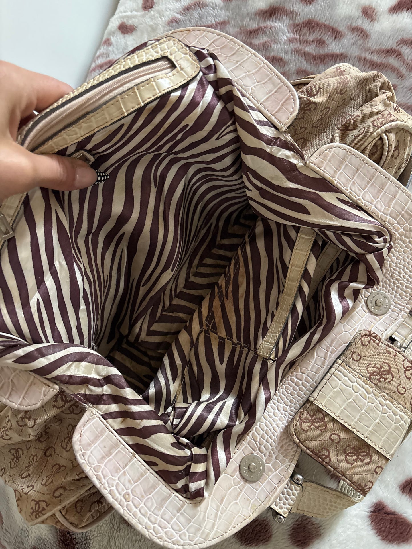 Guess big y2k bag