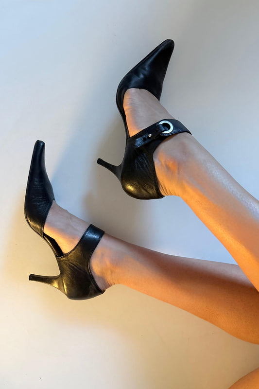Leather pointy heels