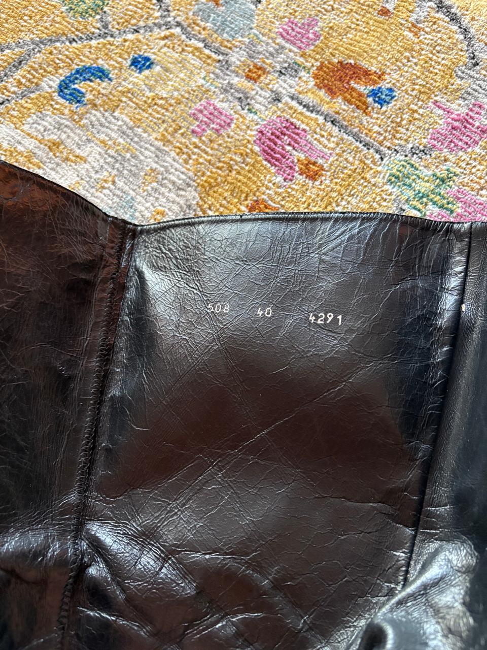 Massimo Dutti satin like pointy heeled boots