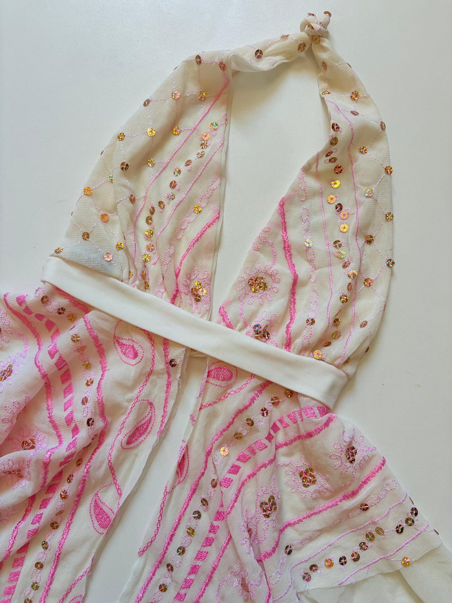 2000s embroidery hallter backless top